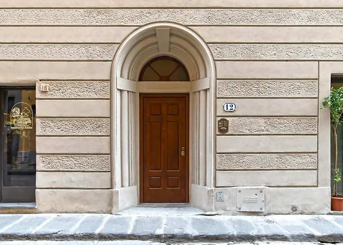 Daire Uffizi Mdr Collection *